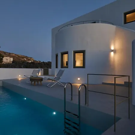 Santorini Hillside & Pýrgos