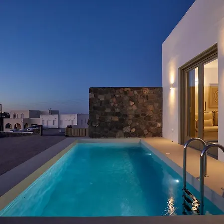 Santorini Hillside & Pírgosz