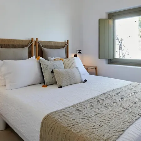 Santorini Hillside & 4*