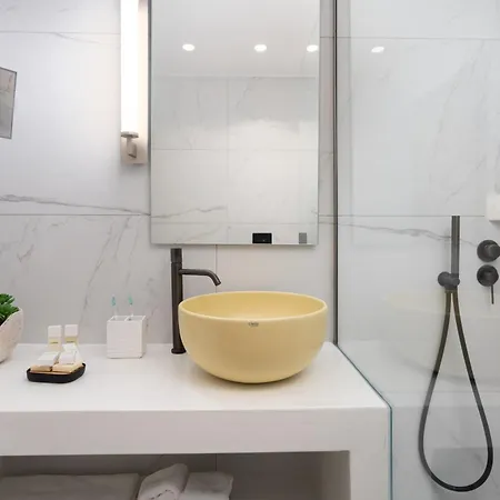 Santorini Hillside & 4* Pýrgos