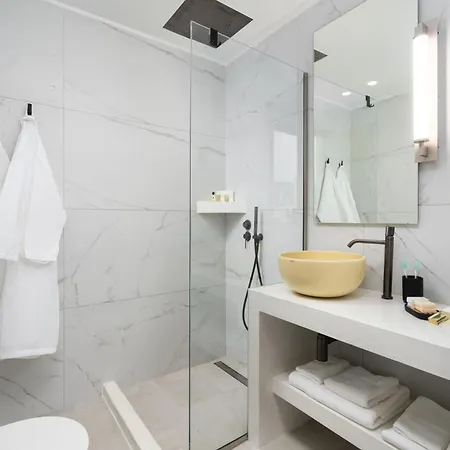 Santorini Hillside & Aparthotel Pýrgos