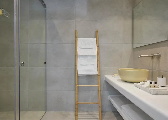 Santorini Hillside & Апарт-отель