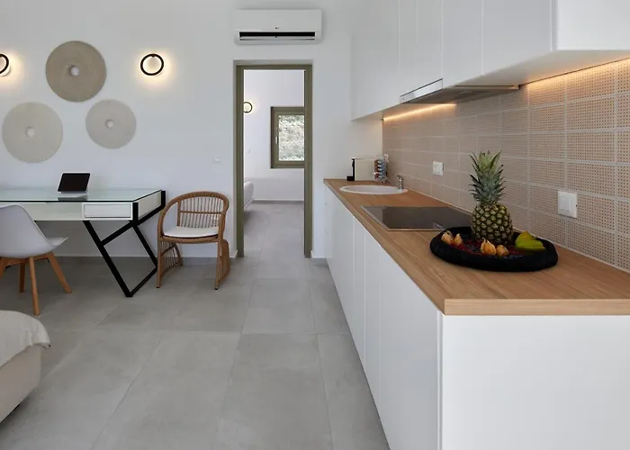 Santorini Hillside & 4*