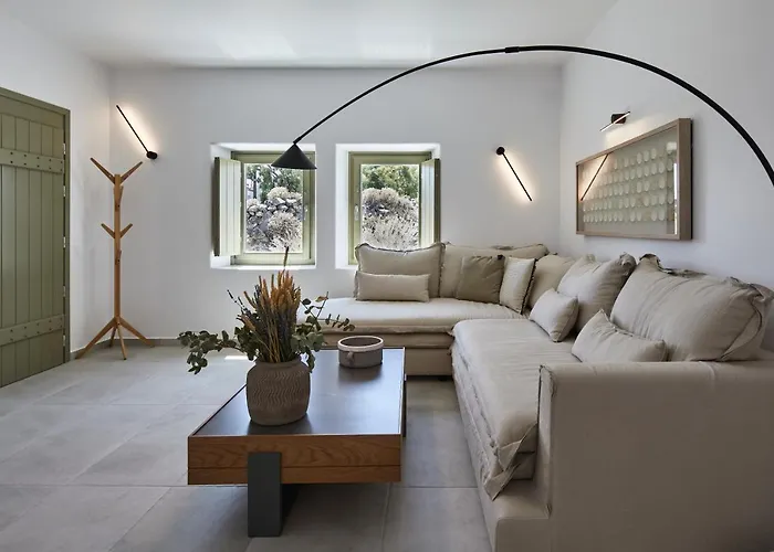 Ξενοδοχείο με διαμερίσματα Santorini Hillside & 4*